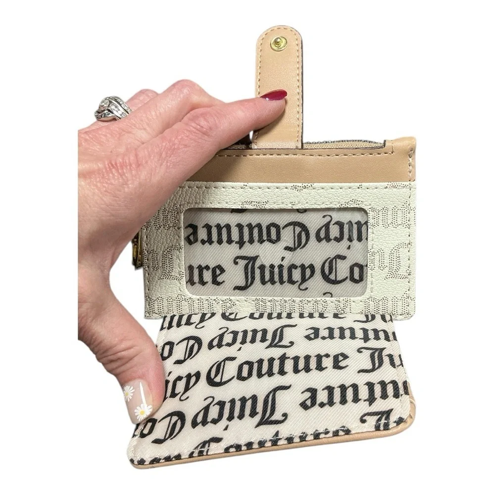 Juicy Couture - NWT - Tan and Cream Card Holder with Key Fob